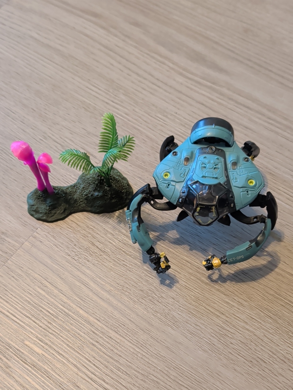 Teal Robotic Sea Walker Toy for Kids - Interactive Play